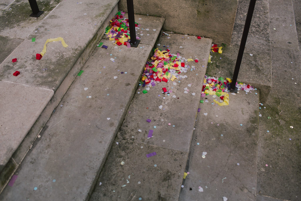 Confetti outside Wandsworth Town Hall | Lisa Jane Photography 