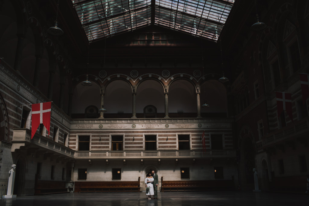 Copenhagen Town Hall Elopement | Elopement wedding photography
